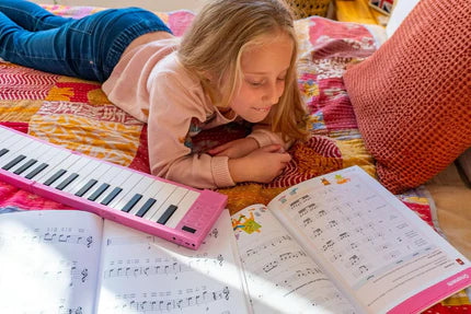 Take it anywhere with this 88-key portable folding digital piano, powered by a USB MIDI controller and comes with a rechargeable battery